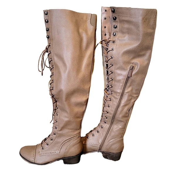 ⭐️(1- SZ 6.5 LEFT) BEIGE KNEE HIGH LACE UP BOOTS - Picture 3 of 4